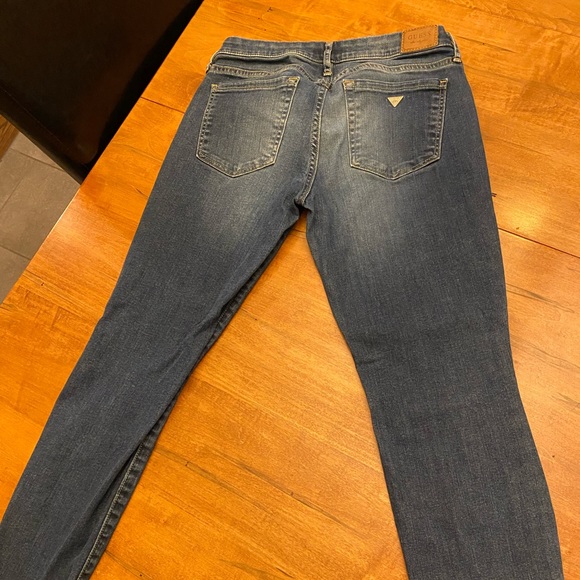 Ankle length Guess jeans great condition - Picture 3 of 3